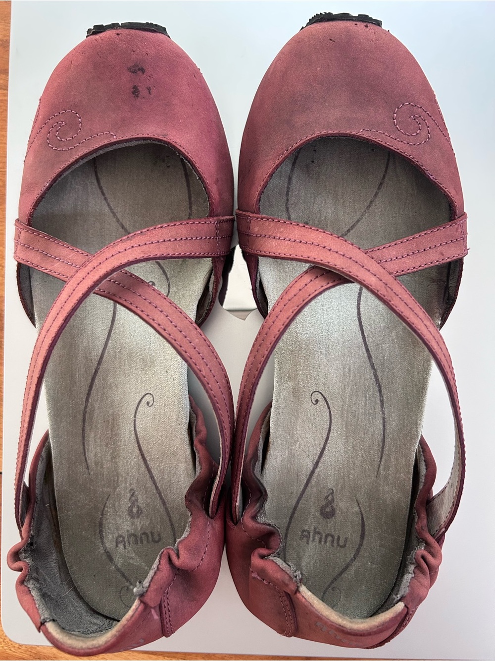 Ahnu Karma maroon suede yoga criss cross flats